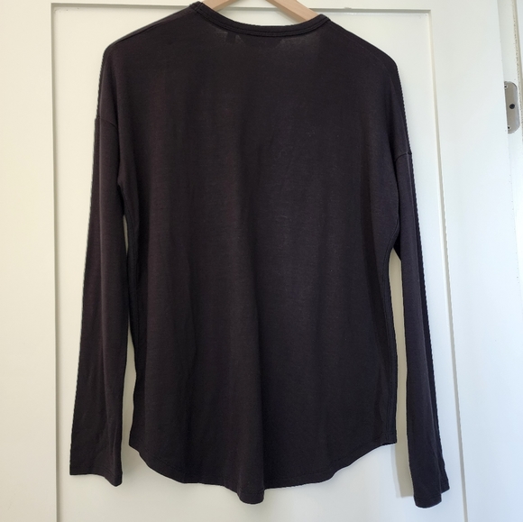 Athleta V Neck Long Sleeve Black Top Size Small - Picture 3 of 7